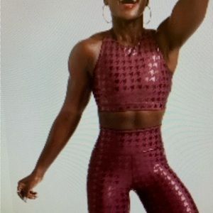 Peloton Maroon Foil Leggings and matching sports bra.Small. Like new, worn once.